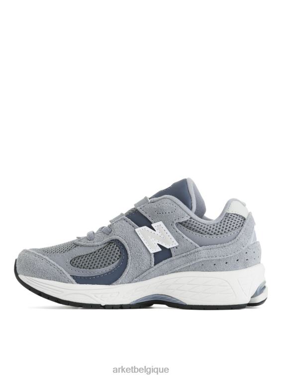 ARKET baskets new balance 2002 pour jeunes enfants gris T46DR1404 chaussure