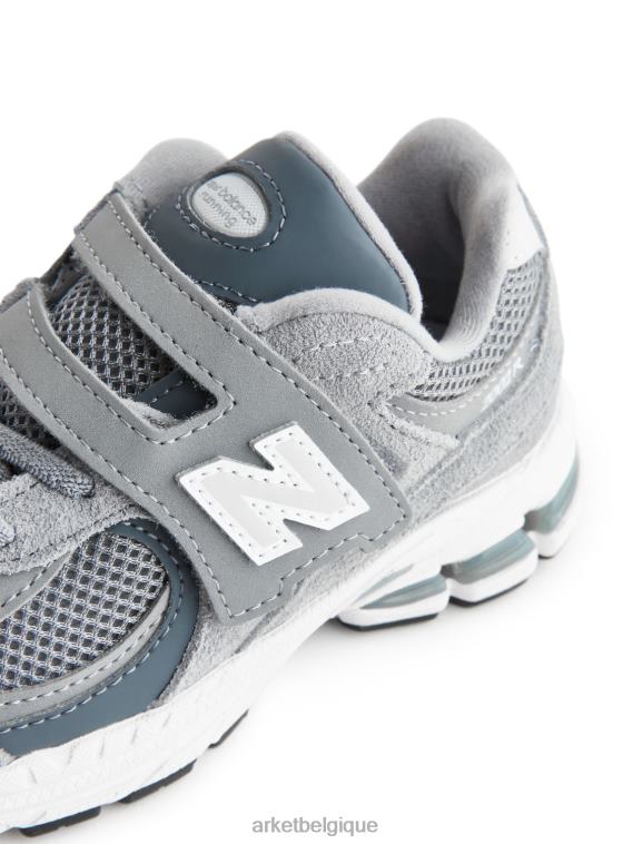 ARKET baskets new balance 2002 pour jeunes enfants gris T46DR1404 chaussure