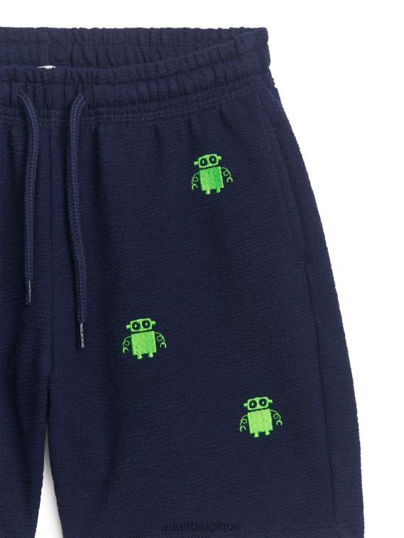 ARKET short de survêtement brodé de robots enfants bleu foncé/robots T46DR1543 vêtements