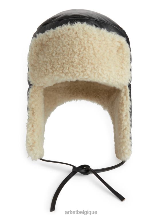 ARKET chapeau de trappeur en cuir femmes noir/blanc cassé T46DR893 accessoires