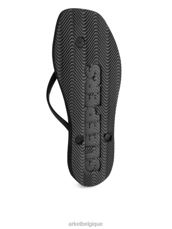 ARKET tongs fuselées femmes noir T46DR709 chaussure